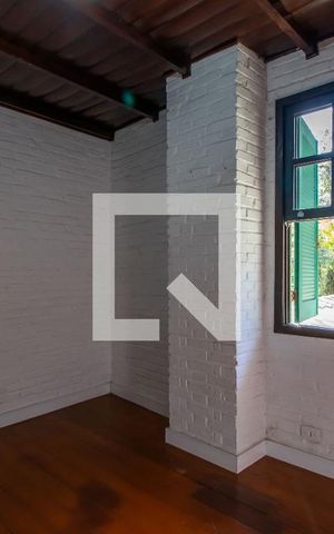 Casa à venda com 370m², 4 quartos e 3 vagas Casa à venda com 370m², 4 quartos e 3 vagasQuarto 1