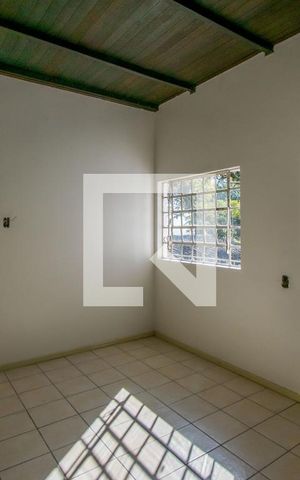 Casa à venda com 370m², 4 quartos e 3 vagas Casa à venda com 370m², 4 quartos e 3 vagasEdícula