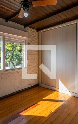 Casa à venda com 370m², 4 quartos e 3 vagas Casa à venda com 370m², 4 quartos e 3 vagasSuíte