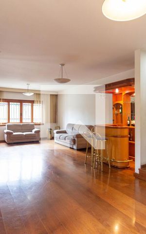 Casa para alugar com 400m², 5 quartos e 5 vagasSala
