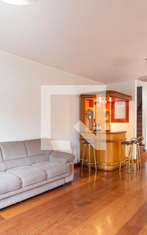 Casa para alugar com 400m², 5 quartos e 5 vagasSala