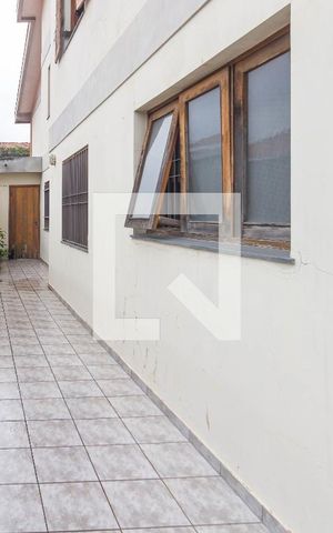 Casa para alugar com 400m², 5 quartos e 5 vagasCorredor
