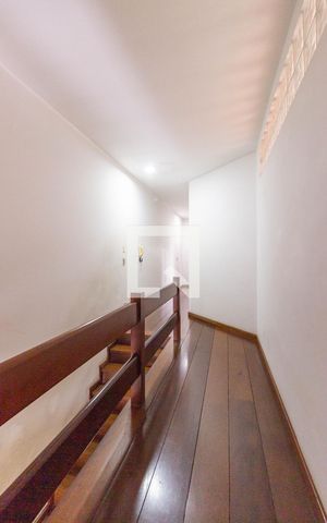 Casa para alugar com 400m², 5 quartos e 5 vagasCorredor