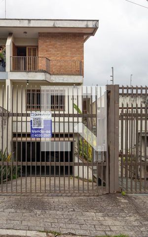 Casa para alugar com 400m², 5 quartos e 5 vagasFachada