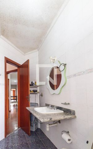 Casa para alugar com 400m², 5 quartos e 5 vagasBanheiro da Suíte 2