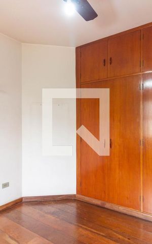 Casa para alugar com 400m², 5 quartos e 5 vagasSuíte 3