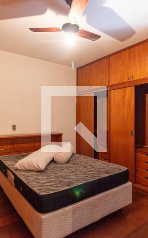 Casa para alugar com 400m², 5 quartos e 5 vagasSuíte 1