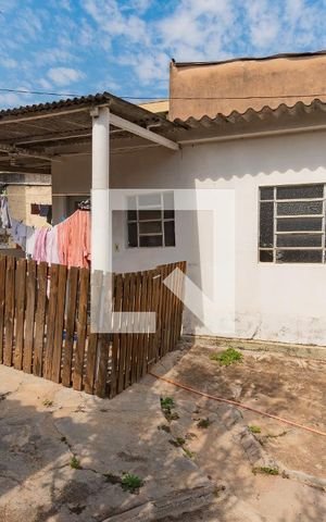Casa à venda com 80m², 3 quartos e 2 vagas Casa à venda com 80m², 3 quartos e 2 vagasCasa 2- Fachada