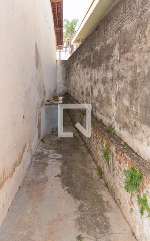 Casa à venda com 80m², 3 quartos e 2 vagas Casa à venda com 80m², 3 quartos e 2 vagasQuintal