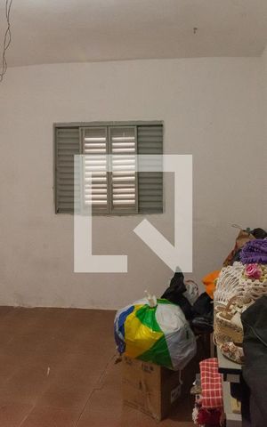 Casa à venda com 80m², 3 quartos e 2 vagas Casa à venda com 80m², 3 quartos e 2 vagasCasa 2- Quarto