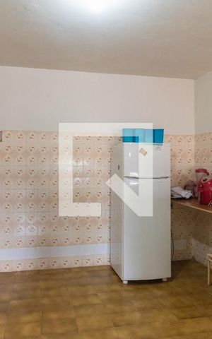 Casa à venda com 80m², 3 quartos e 2 vagas Casa à venda com 80m², 3 quartos e 2 vagasCozinha