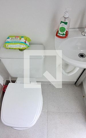 Casa à venda com 180m², 3 quartos e 2 vagasBanheiro de Serviço