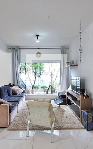 Casa à venda com 180m², 3 quartos e 2 vagasSala