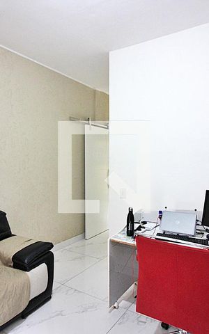 Casa à venda com 180m², 3 quartos e 2 vagasQuarto 1 - Suíte