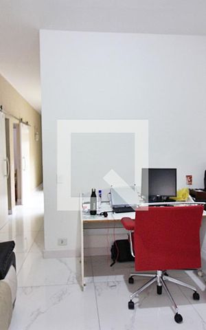 Casa à venda com 180m², 3 quartos e 2 vagasQuarto 1 - Suíte