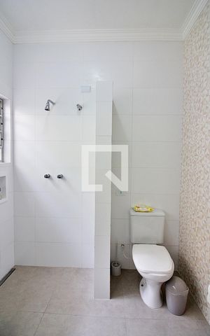 Casa à venda com 180m², 3 quartos e 2 vagasBanheiro do Quarto 1 - Suíte