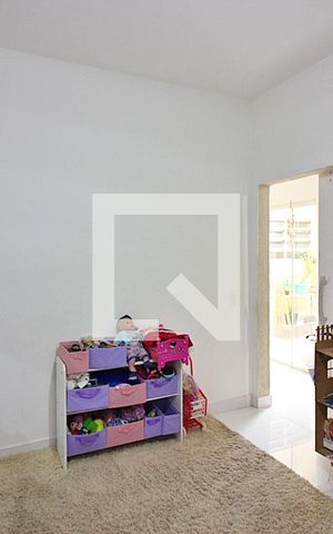 Casa à venda com 180m², 3 quartos e 2 vagasQuarto 3