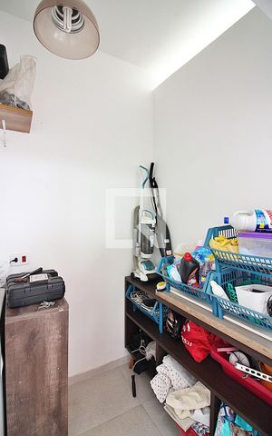 Casa à venda com 180m², 3 quartos e 2 vagasLavanderia