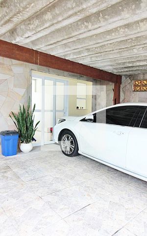Casa à venda com 180m², 3 quartos e 2 vagasGaragem
