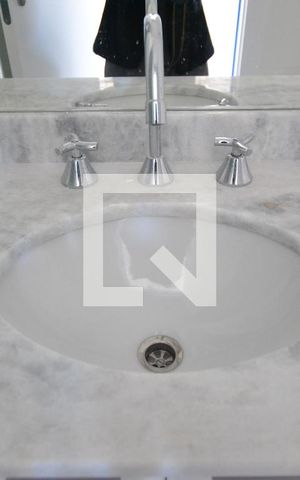 Apartamento à venda com 56m², 2 quartos e 1 vagaBanheiro Social