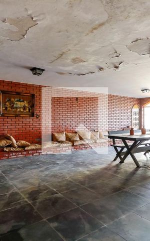 Casa para alugar com 700m², 4 quartos e 6 vagas Casa para alugar com 700m², 4 quartos e 6 vagasSalão de Festas