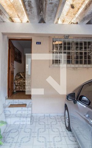 Casa à venda com 90m², 2 quartos e 1 vaga Casa à venda com 90m², 2 quartos e 1 vagaGaragem