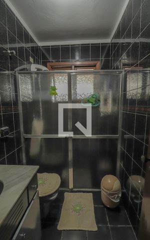 Casa à venda com 320m², 4 quartos e 3 vagasBanheiro 2