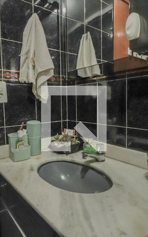 Casa à venda com 320m², 4 quartos e 3 vagasBanheiro 2