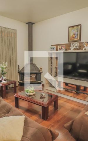 Casa à venda com 320m², 4 quartos e 3 vagasSala