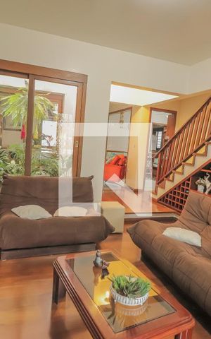 Casa à venda com 320m², 4 quartos e 3 vagasSala