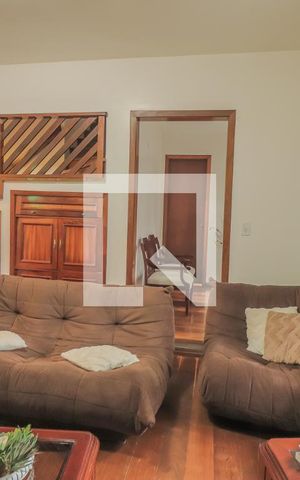 Casa à venda com 320m², 4 quartos e 3 vagasSala