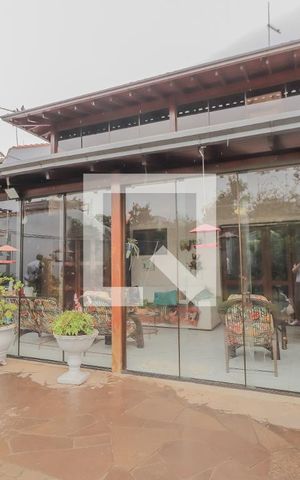 Casa à venda com 320m², 4 quartos e 3 vagasÁrea externa