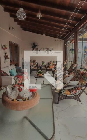 Casa à venda com 320m², 4 quartos e 3 vagasÁrea externa