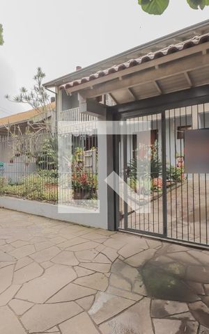Casa à venda com 320m², 4 quartos e 3 vagasFachada