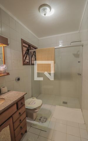 Casa à venda com 320m², 4 quartos e 3 vagasSacada dos quartos 