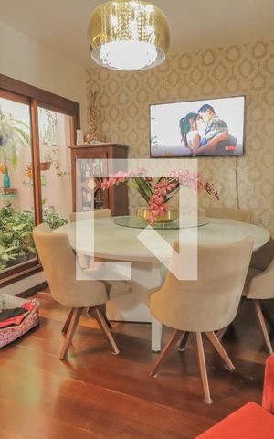 Casa à venda com 320m², 4 quartos e 3 vagasSala