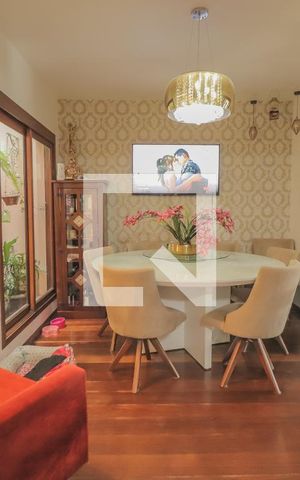 Casa à venda com 320m², 4 quartos e 3 vagasSala