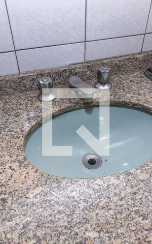 Casa à venda com 310m², 4 quartos e 1 vagaBanheiro da Suíte