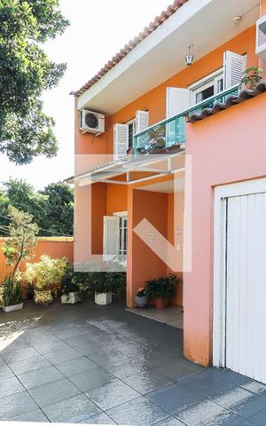 Casa à venda com 225m², 4 quartos e 3 vagasFachada