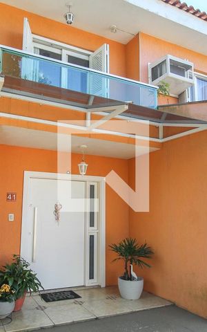 Casa à venda com 225m², 4 quartos e 3 vagasFachada