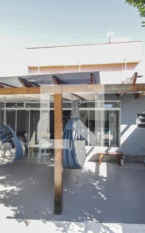 Casa à venda com 225m², 4 quartos e 3 vagasVaranda