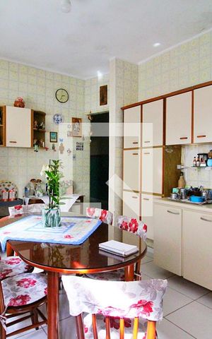 Casa à venda com 180m², 2 quartos e 1 vagaCozinha