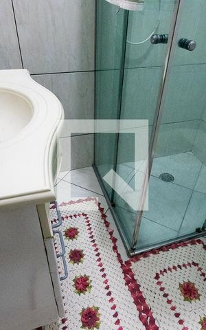 Casa à venda com 225m², 3 quartos e 1 vaga Casa à venda com 225m², 3 quartos e 1 vagaBanheiro da suíte