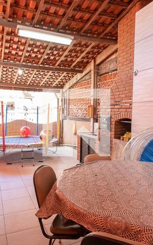 Casa à venda com 225m², 3 quartos e 1 vaga Casa à venda com 225m², 3 quartos e 1 vagaÁrea de lazer
