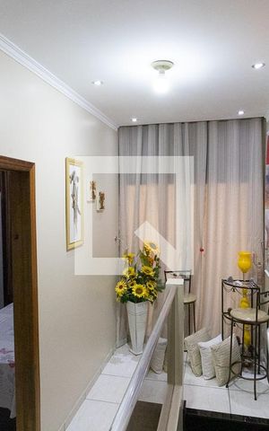 Casa à venda com 225m², 3 quartos e 1 vaga Casa à venda com 225m², 3 quartos e 1 vagaCorredor