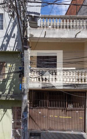 Casa à venda com 225m², 3 quartos e 1 vaga Casa à venda com 225m², 3 quartos e 1 vagaVista da varanda