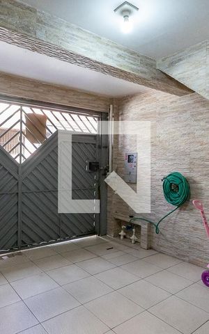 Casa à venda com 225m², 3 quartos e 1 vaga Casa à venda com 225m², 3 quartos e 1 vagaGaragem