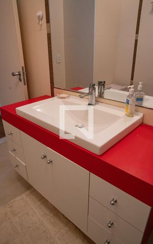 Apartamento para alugar com 208m², 4 quartos e 1 vaga Apartamento para alugar com 208m², 4 quartos e 1 vagaBanheiro