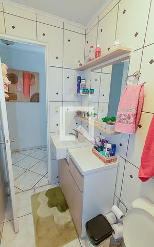 Casa à venda com 230m², 2 quartos e 2 vagasBanheiro 2