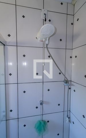 Casa à venda com 230m², 2 quartos e 2 vagasbanheiro quarto 1